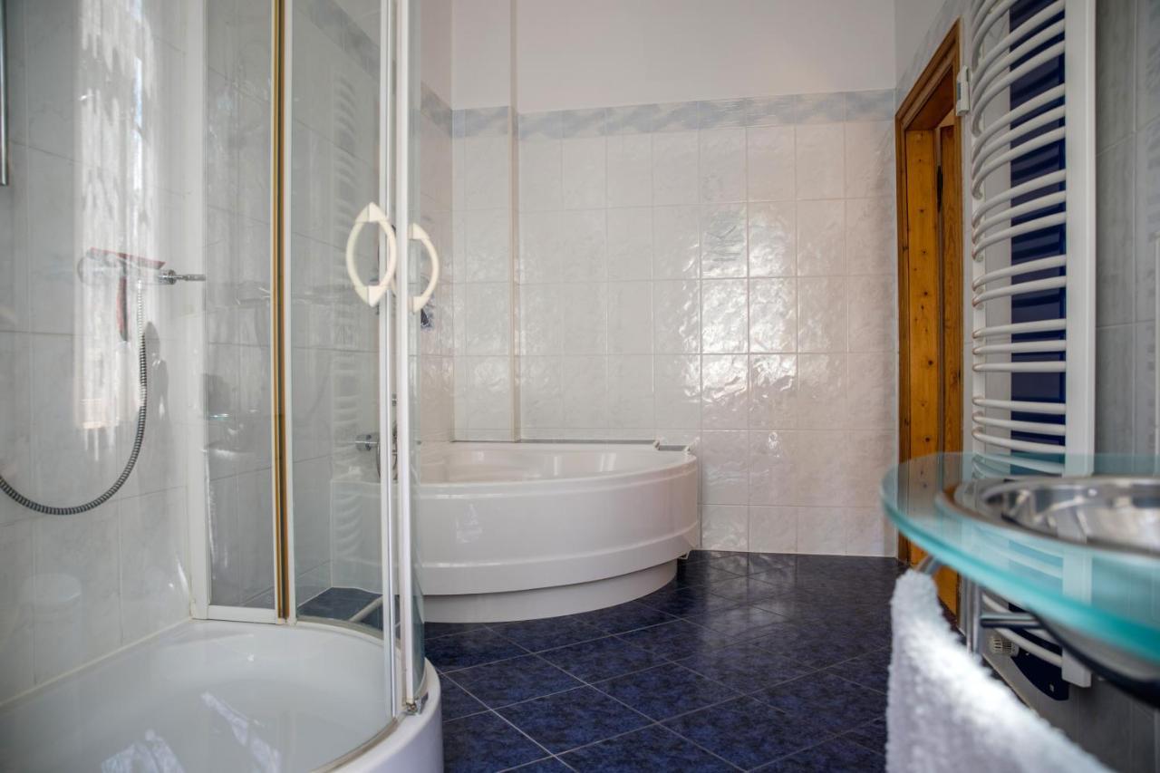 Gruene Villa Wellness & Spa Бад-Кройцнах Екстер'єр фото